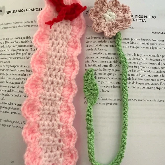 Set of 2 Handmade Crochet Flower Bookmarks | Pink & Green Boho Book Accessories - Picture 4 of 4